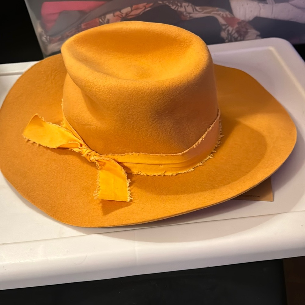 GIGI PIP Golden Yellow Hat